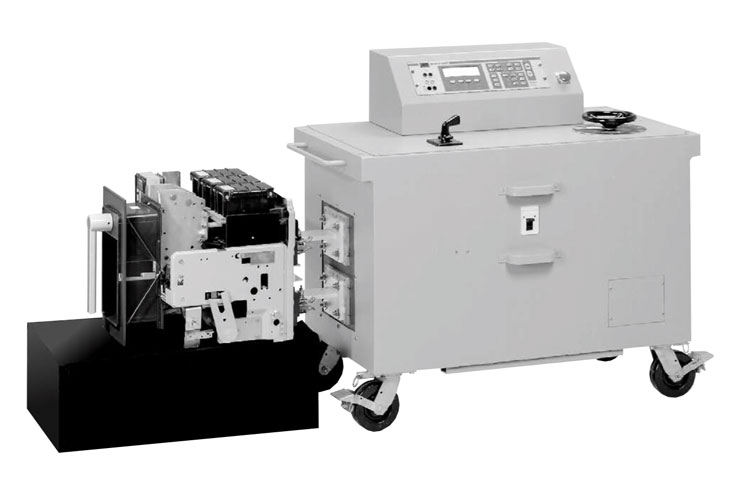 Primary injection high current test set with circuit breaker attached